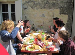 Maisons de vacances Romantic Gite nr St Emilion with Private Pool and Views to Die For : photos des chambres