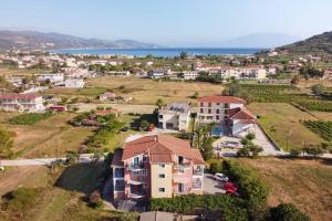 Cozy Flat at Regina Apartments