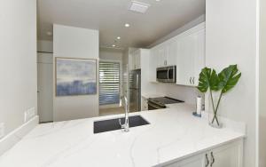 Harbor Villa Club 305