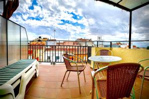 Family Room with Terrace room in Hostal Rom