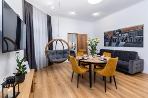 Beautiful Cracow Apartments by Cozyplace