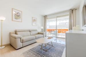 Stylish 1-Bedroom Apartment Close to Beaches