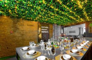 The Tudor Gathering - Events Groups - Up To 30 - Hot Tub