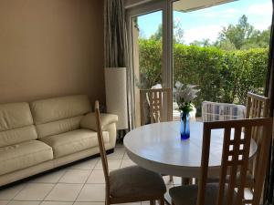 Appartements LES RIVES DU FIER T3 velos bienvenus CALME Jardin cloture ANNECY LAC a qq min : photos des chambres
