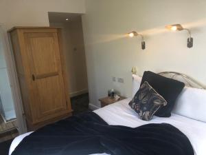 Small Double Room room in Aberthaw House Hotel