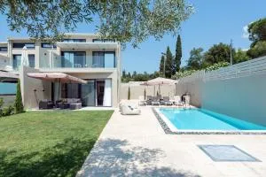 White Swan Villa with Private Pool and Jacuzzi - كومينو