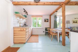 VYTAUTO 105, By Cohost