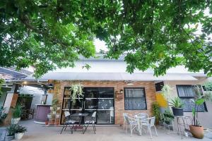 RedDoorz near RS Mitra Keluarga Depok