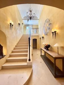 Villa Darius Belle et grande villa, piscine, clim, vue mer Cavalaire sur Mer