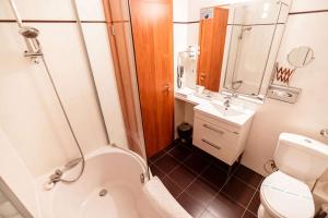 Family King Room room in Best Western Plus Lido Hotel