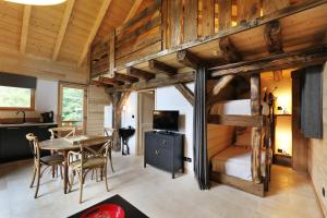 Chalets LES CHALOTS DE GERARDMER Gite 2 CLASSE 3 : photos des chambres