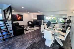 Luxury suite in a futuristic smart-home - image 1
