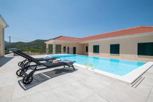 LUXUS-VILLA mit 4 Schlafzimmern und POOL in der Nähe von Dubrovnik Kroatien und Bosnien