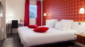 Hotels La Voile Rouge : photos des chambres