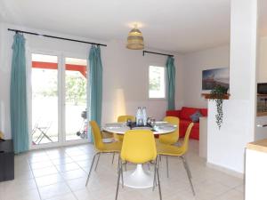 Appartements Apartment Les Jardins de l'Ocean by Interhome : photos des chambres