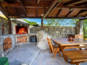 Apartment Kvarner house-1 by Interhome