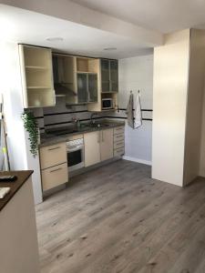 PRECIOSO APARTAMENTO JUNTO A LA ALHAMBRA EN PLENO CENTRo