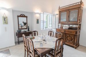 Seafront House in Andros Town by Explore Andros