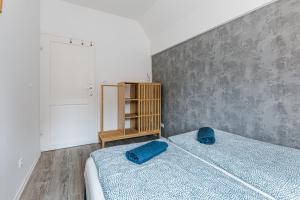 Cozy Apartment in a Tenement HouseGolden ApartmentsCity Center