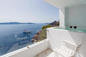 Villa Renos Hotel Santorini Greece