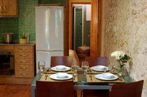 Studio (2 Adults) room in AinB Las Ramblas-Guardia Apartments