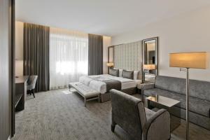 Superior Double or Twin Room with Balcony or Terrace room in Congress Avenue Hotel