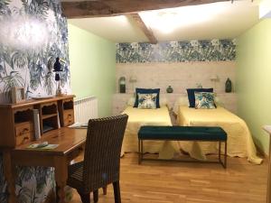 B&B / Chambres d'hotes Logis De La Melissiere : Chambre Double ou Lits Jumeaux Standard