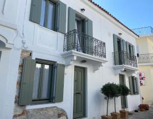 Raphael Skiathos Living-Olga