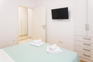 Apartment Zara - luxury apartment with private pool 