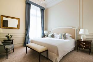 Hotels Hotel du Palais Biarritz, in The Unbound Collection by Hyatt : Suite Junior
