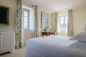 Hotels Hotel du Palais Biarritz, in The Unbound Collection by Hyatt : Chambre Lit King-Size Deluxe