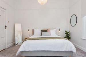 Hobarts Finest, Central location, LUX 3bdm