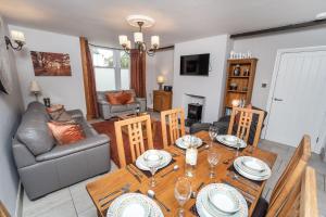 Bridge House Apartment 1