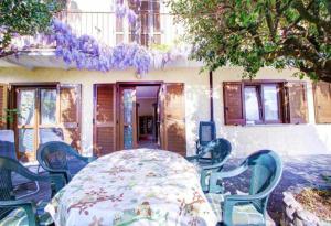 Il Glicine appartamento con darsena privata a lago