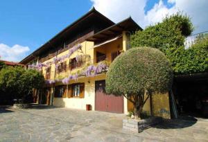 Il Glicine appartamento con darsena privata a lago