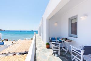 Ammos Sifnos Village
