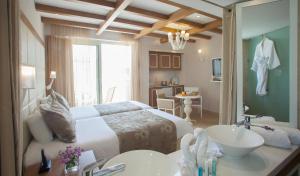 King Jason Paphos - Designed for Adults by Louis Hotels