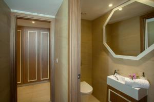 King Jason Paphos - Designed for Adults by Louis Hotels