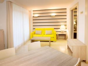 Two-Bedroom Suite room in MS Aguamarina Suites