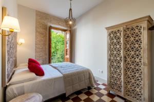 Doña Elvira Suites Cathedral