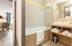 Villages vacances Residence Odalys Archipel : Appartement Double dans une Résidence