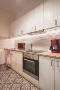 90m2 Luxury Apartment in the Heart of Athens - Living Stone Sunstone