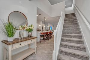 Luxury Home 7 Bedrooms Near Disney! villa