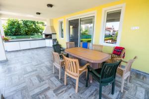 Luxury House In Chervenka next to Gradina beach