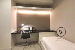 Deluxe Junior Suite room in The Platinum Suites by Whitfield