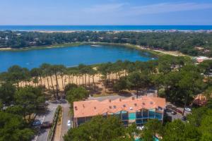 Hotels Hotel Logis Lacotel : photos des chambres
