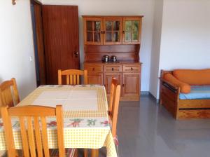 One-Bedroom Apartment room in Turiquintas