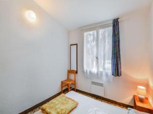 Maisons de vacances Charming Holiday Home in Saint-Savinien with Jacuzzi : photos des chambres