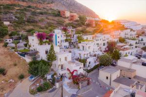 Gorgeous Studio for 2 people, Swimming Pool and Sea View