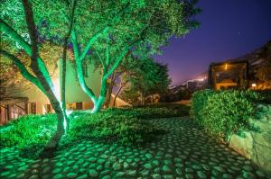 Private villa full view for up to 10 vacationers